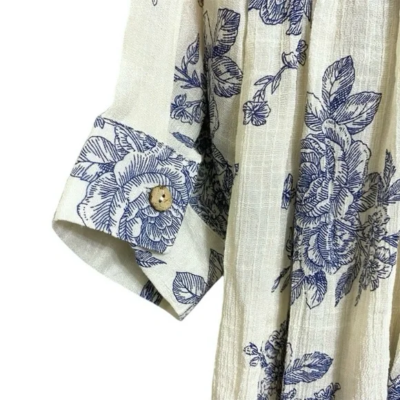 Paisley Vines Tunic Blue Floral Print Women's
Top- Size Medium - Picture 3 of 6
